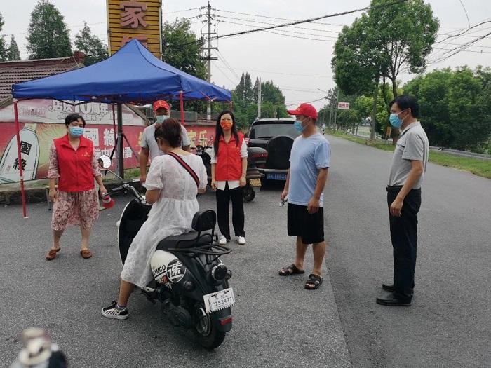 万年县委书记，县域经济发展的领导者