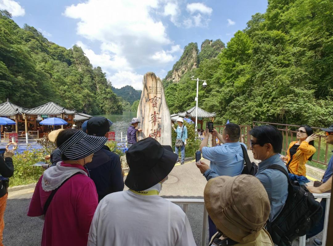 韩国人挤满上海